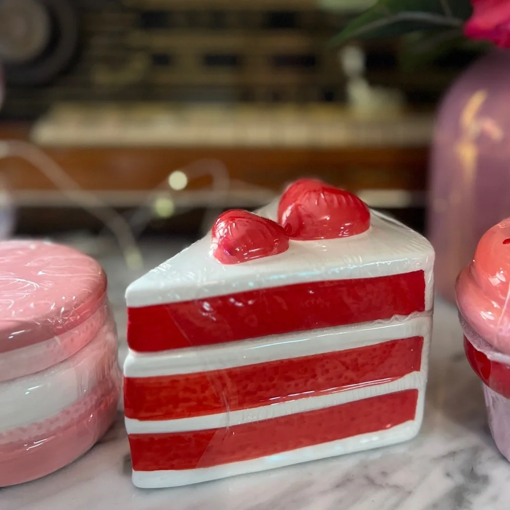 ✨NEW🩷Target Bullseye Playground 2024 Valentines Day Trinket Dessert Set🍰